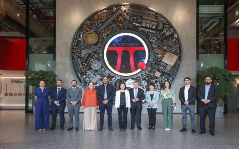 智利、哥倫比亞、尼加拉瓜、洪都拉斯駐華使館外交官一行到榮程集團(tuán)參觀交流