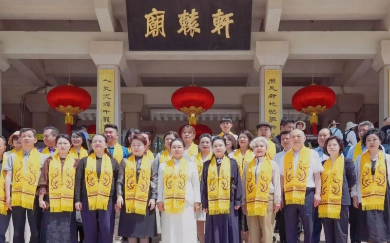 全聯(lián)女企業(yè)家商會(huì)走進(jìn)黃帝陵溯源尋根、凝心鑄魂