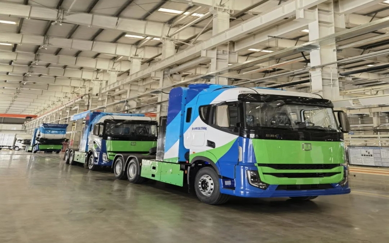 國(guó)內(nèi)首批！榮程新能100輛200KW氫能重卡下線